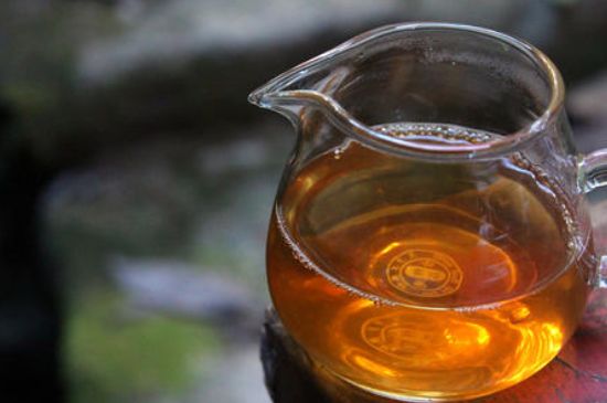 肉桂茶和大紅袍哪個貴，武夷山肉桂與大紅袍的價格比較