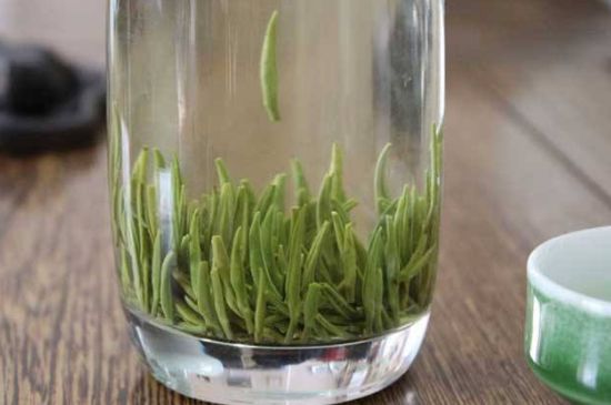 竹葉青和毛尖的區(qū)別，毛尖和竹葉青怎么分辨？