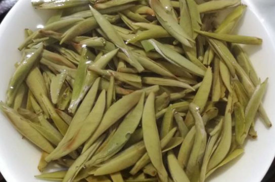 白毫銀針年份久的有什么香，陳年白毫銀針的香氣