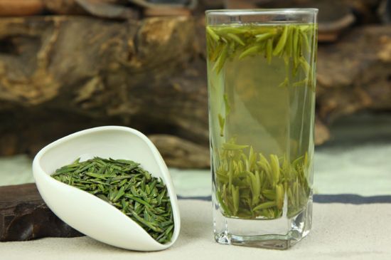 竹葉青和雀舌哪個貴，竹葉青茶貴嗎？