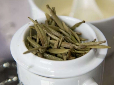 白茶煮好還是泡好喝，老白茶是泡還是煮？